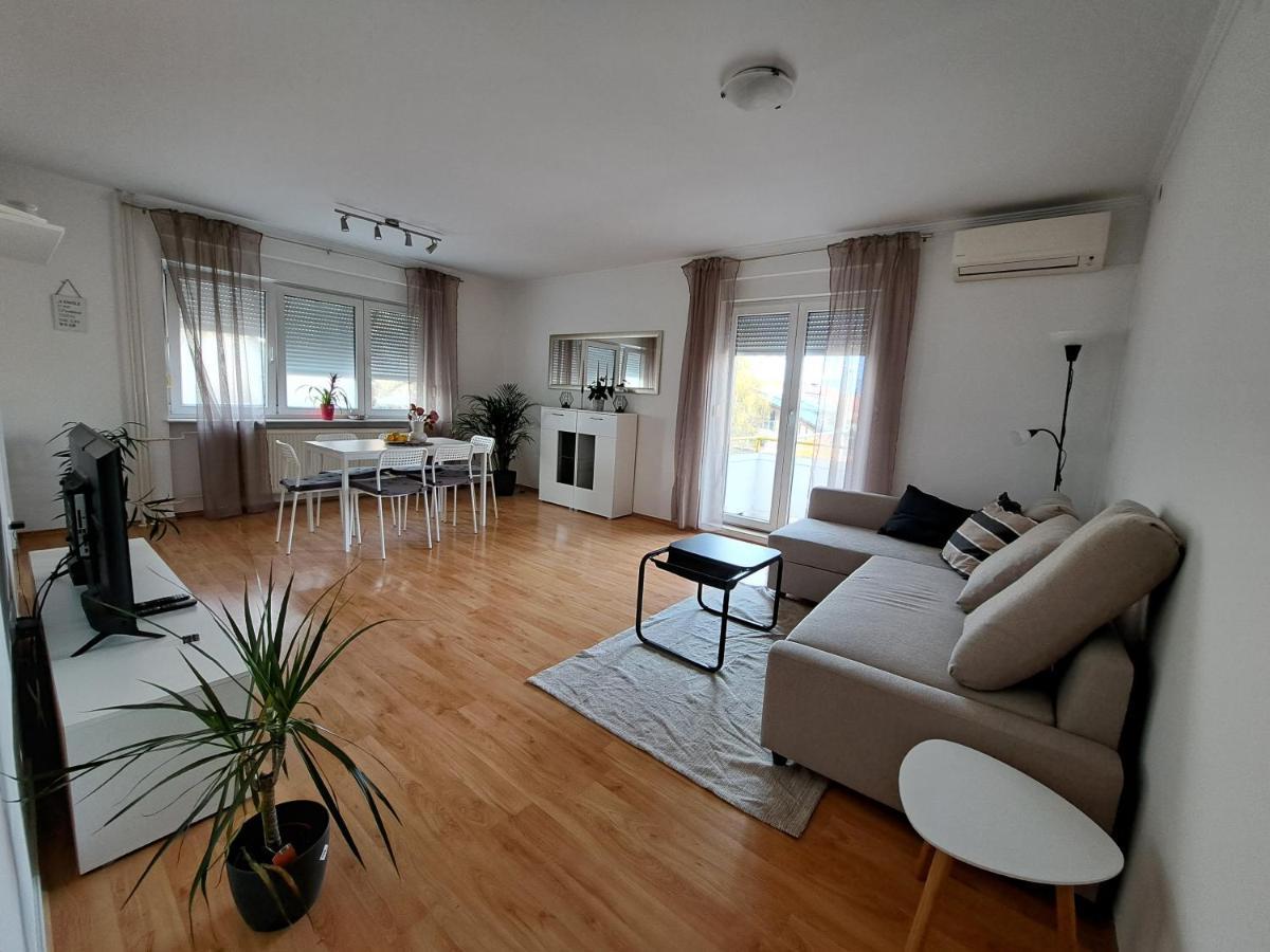 Charming Celje City Center Apartment Екстер'єр фото