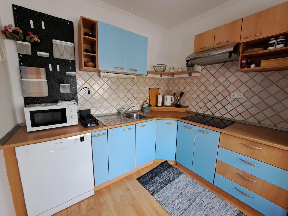 Charming Celje City Center Apartment Екстер'єр фото